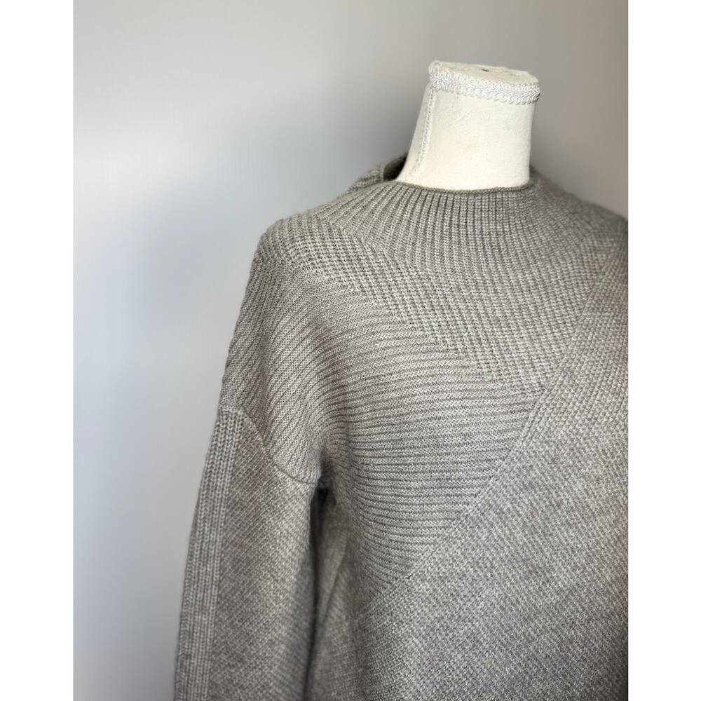 Heartloom Knit Sweater Small Gray Geometric Minimalist Quiet Luxury Lagenlook - Picture 10 of 16